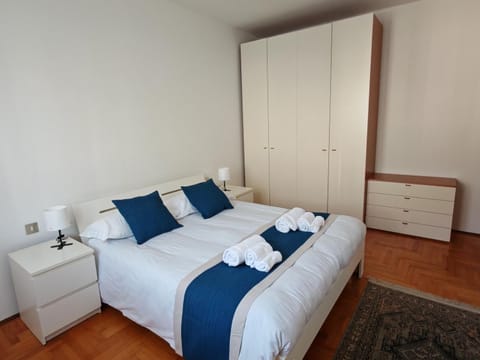 Bed, Photo of the whole room, Bedroom, towels, wardrobe