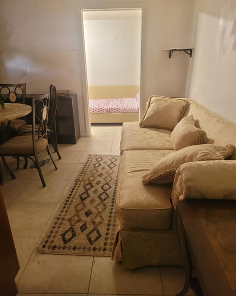 Vacation House Pool Near Beach Downtown Party House in Lake Worth