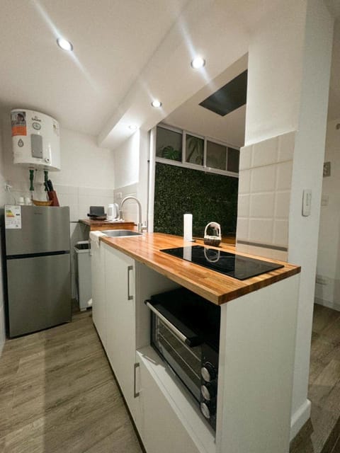 Coffee/tea facilities, Kitchen or kitchenette, minibar, oven