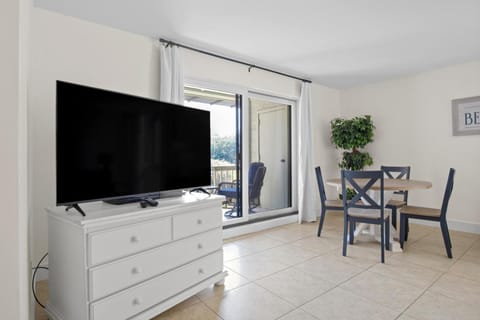 887 Ketch Court - Sleeps 8 in Harbour Town Villa in Hilton Head Island