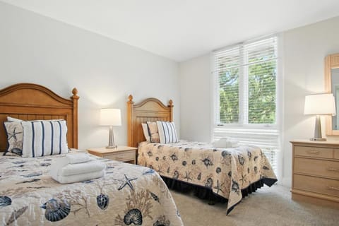 887 Ketch Court - Sleeps 8 in Harbour Town Villa in Hilton Head Island