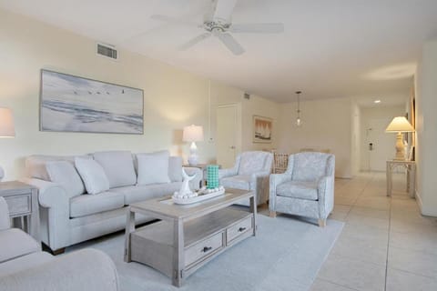 894 Ketch Court - Sleeps 8, 3 Bedroom, Harbour Town Condo House in Hilton Head Island