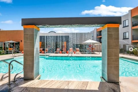 Tranquil 3BR Escape Pool Hot Tub Gym Games Apartment in Surprise