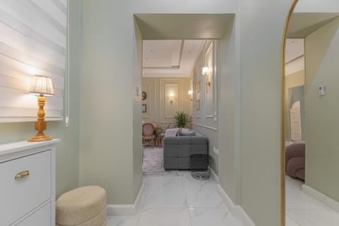 Facade/entrance, Living room, Seating area