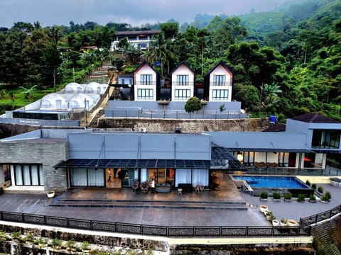 Property building, Bird's eye view