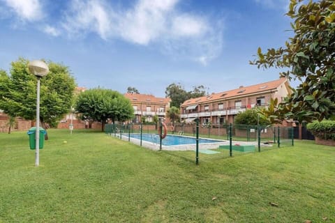 Garden, Swimming pool