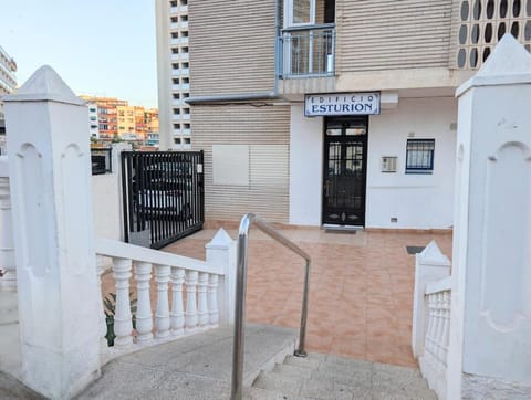 Apartamento moderno con piscina y parking privado Apartment in Benidorm