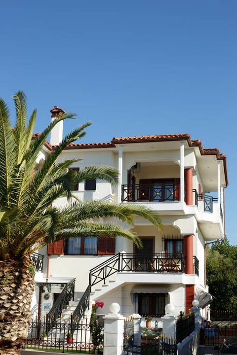 Property building, Balcony/Terrace