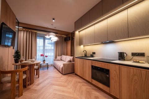 Kitchen or kitchenette, oven