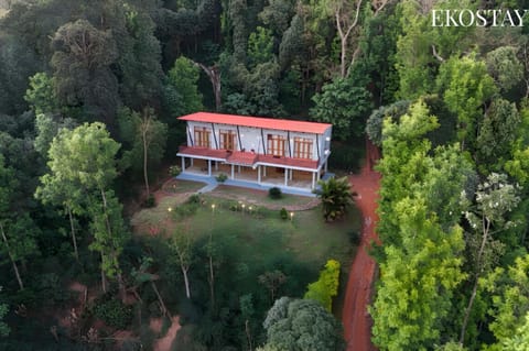 Property building, Spring, Day, Natural landscape