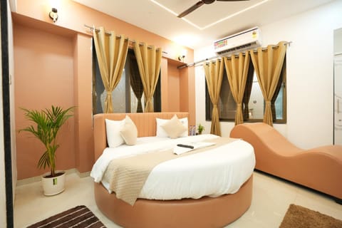 Bedroom, Bath