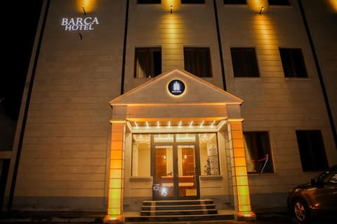 Facade/entrance