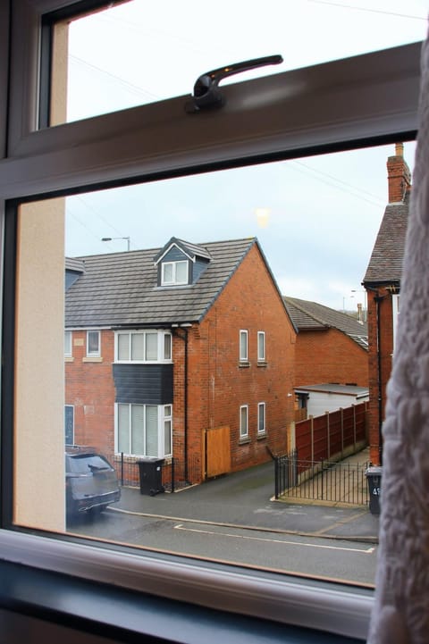 Neighbourhood, Street view