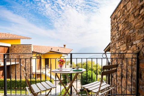 Balcony/Terrace, Balcony/Terrace