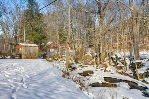 Hiking and Skiing Galore! Home in East Wallingford House in Wallingford