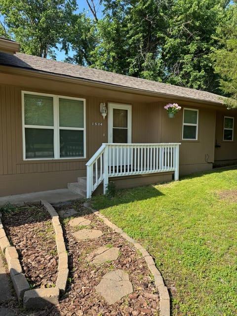 Wolf Creek Escape Grove OK Villa in Grove