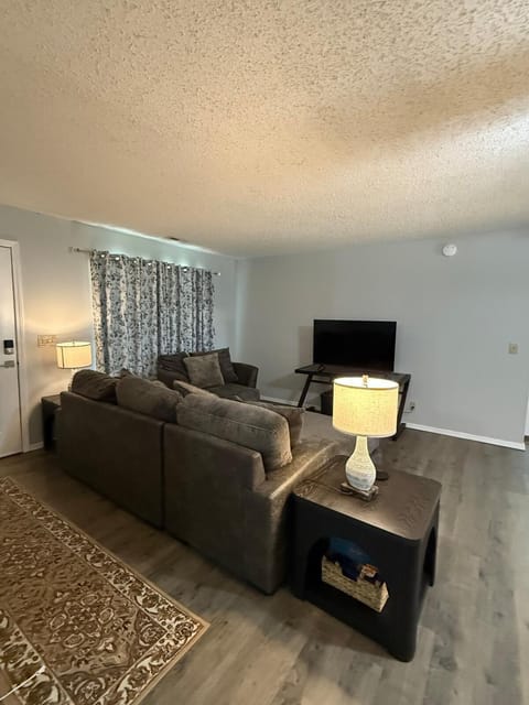 Wolf Creek Escape Grove OK Villa in Grove