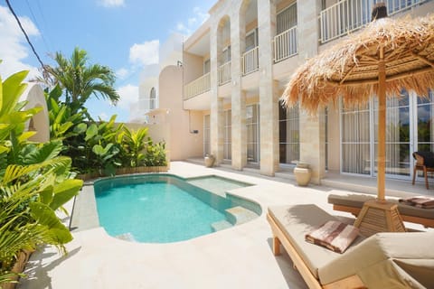 Property building, Swimming pool