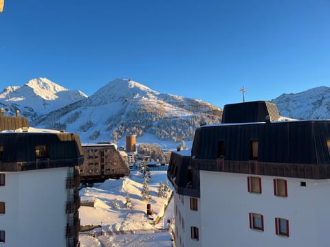 Day, Natural landscape, Winter, Mountain view