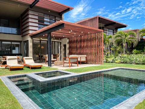 Hot Tub, Swimming pool, sunbed