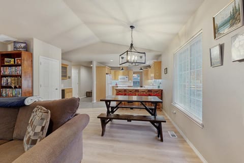 The Mountain House House in Mount Hood Village