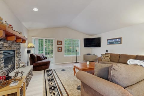 The Mountain House House in Mount Hood Village