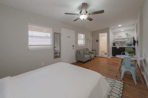 Studio in the heart of Orlando House in Azalea Park