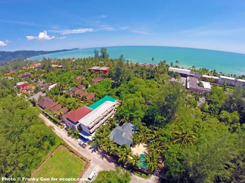 Nearby landmark, Beach