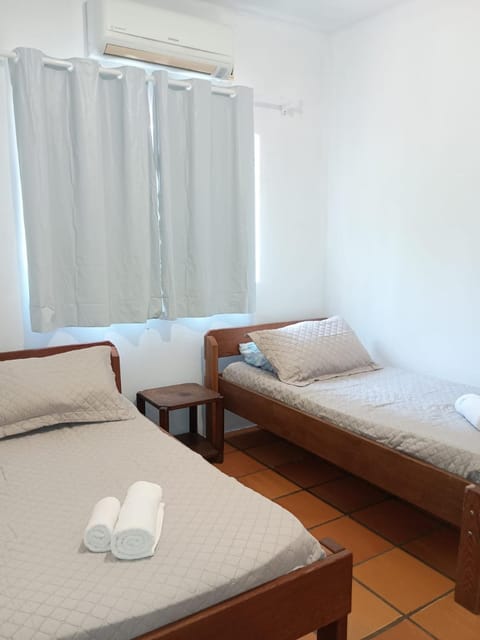 Bedroom, air conditioner