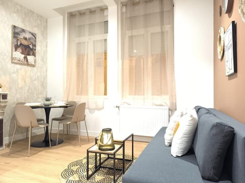 Living room, Seating area, Dining area