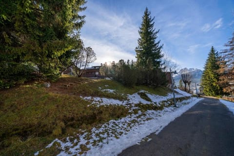 Neighbourhood, Natural landscape, Mountain view