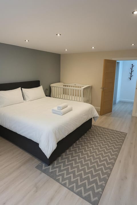 Bed, Bedroom, cot