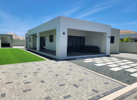 Property building, Balcony/Terrace