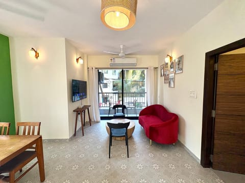 TV and multimedia, Living room, Dining area