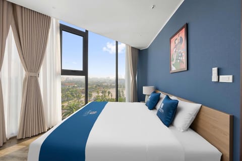 Bed, View (from property/room), Photo of the whole room, Bedroom