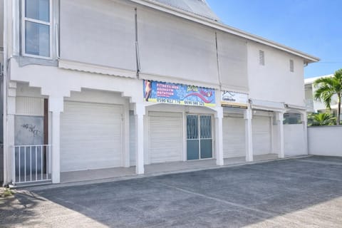 Loft lumineux et calme tout à pied Apartment in Le Gosier