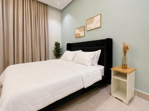 Bed, Decorative detail, Bedroom