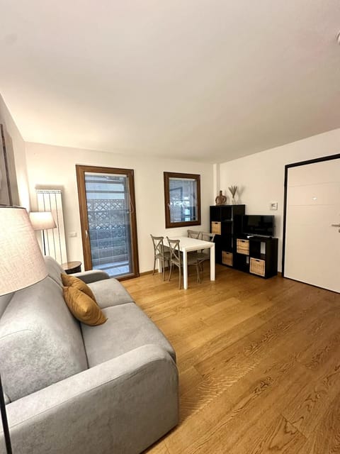 TV and multimedia, Living room, Dining area