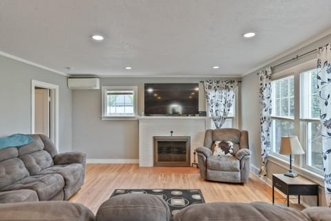 The Farmhouse House in Albany