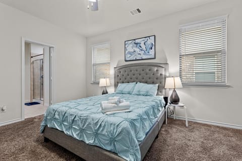 Single-Level Crew Stay 3BR Near Aubrey Projects House in Little Elm