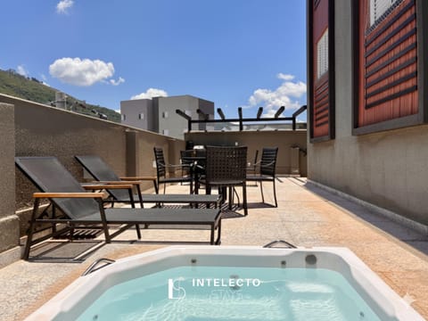 Property building, Day, Natural landscape, sunbed