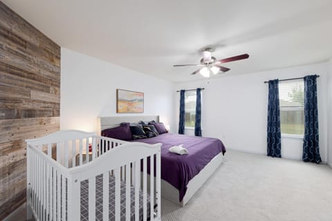 Kitchen Foosball Fenced Yard Parking House in Kyle