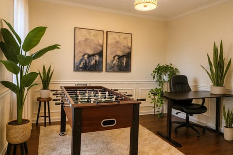 Spacious homequiet neighborhood nr downtown House in Carrollton