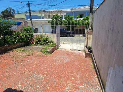 Seating area, Parking