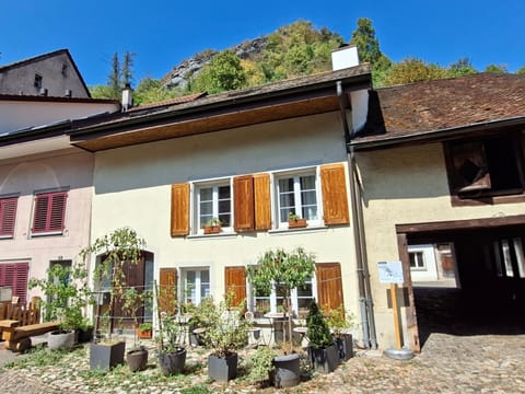 Property building, Day