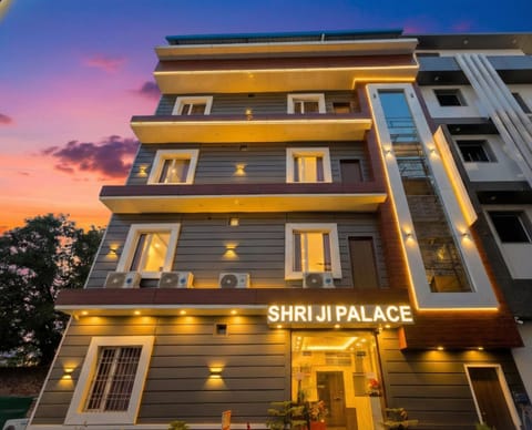 Property building, Facade/entrance, Sunset