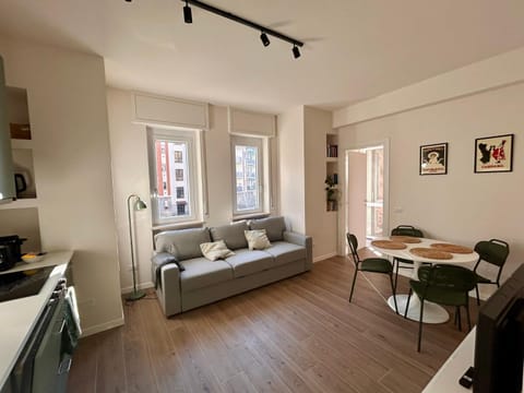 Communal lounge/ TV room, TV and multimedia, Kitchen or kitchenette, Dining area