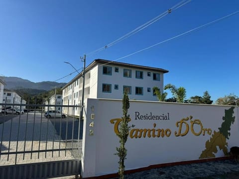 Apartamento NOVO em condomínio Residencial Apartment in Paraty