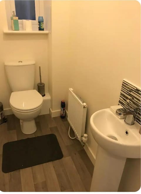 NG Property Vacation rental in Paisley