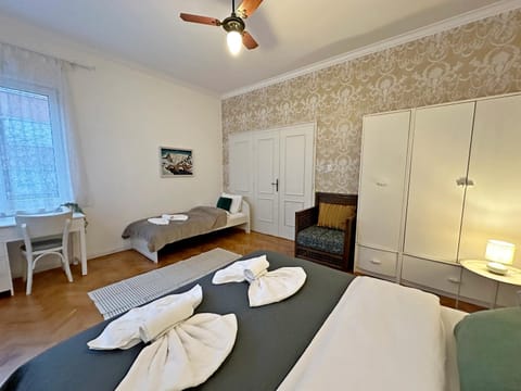 Elegant 2BDR Apt for groups and family - Fast Wi-Fi Apartment in Sofia